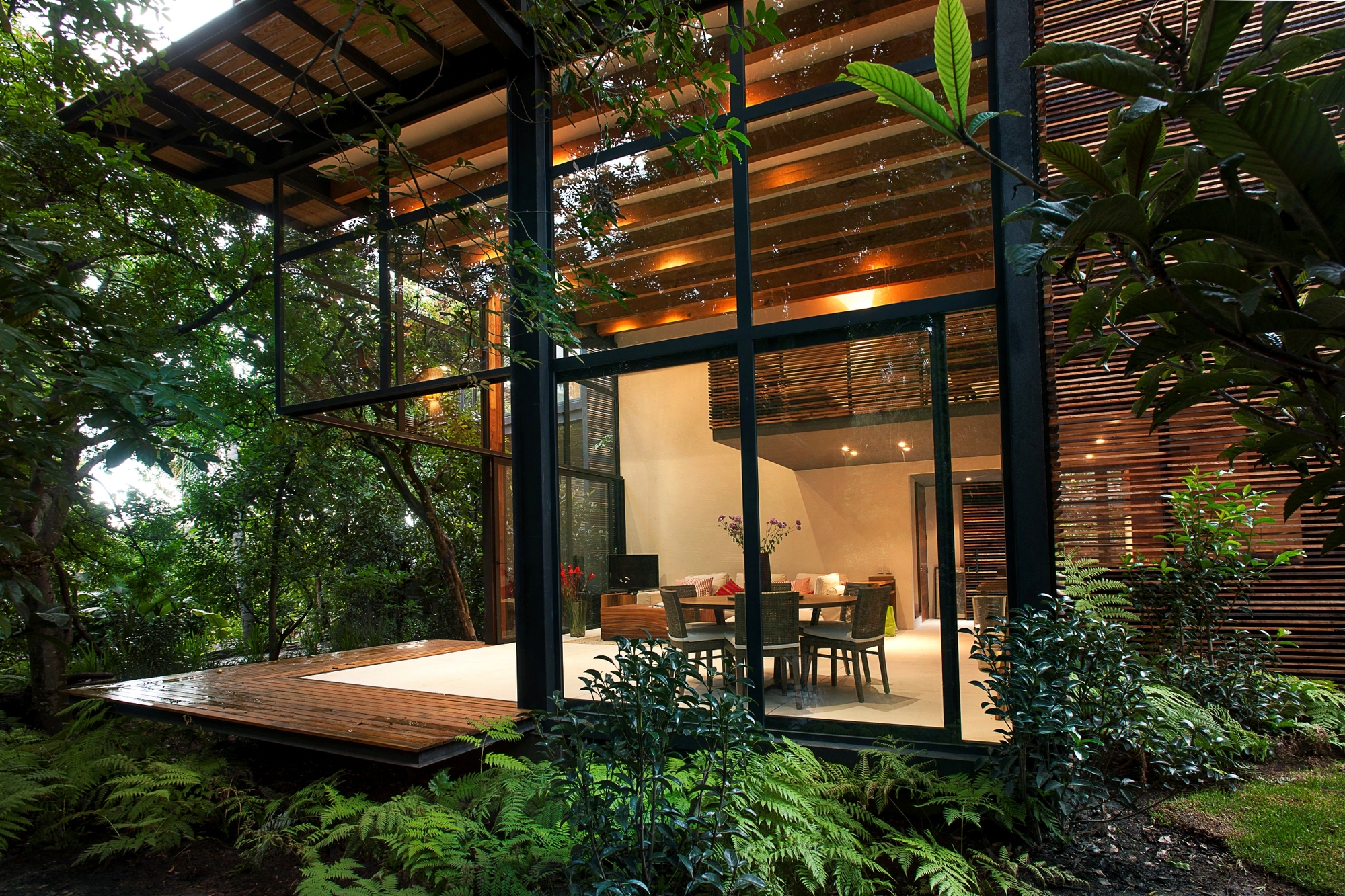 Exotic-Complex-of-Wooden-Houses-07